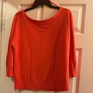 Women’s sweater in a size large
